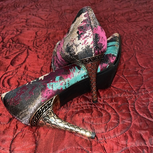 J Renee’ multi-colored Heels SZ 9 1/2M - Picture 6 of 6
